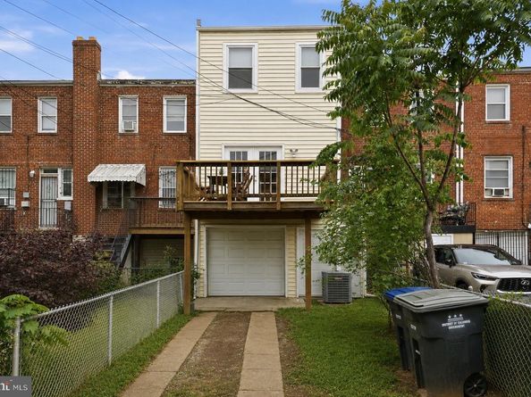 2022 C Street NE, Washington DC 20002