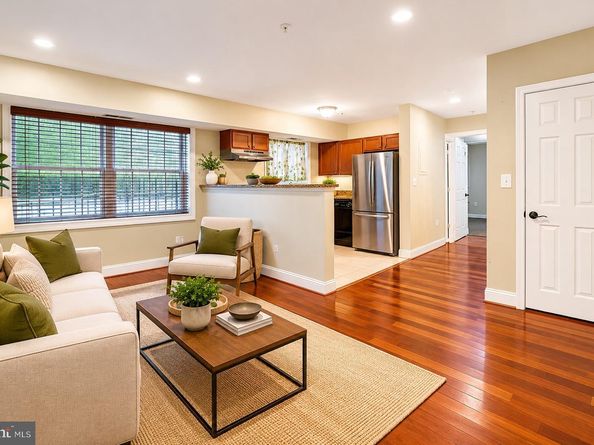 4820 C Street SE 103, Washington DC 20019