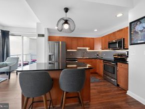 901 N Penn Street R1604, Philadelphia PA 19123