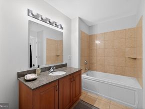 901 N Penn Street R1604, Philadelphia PA 19123