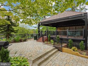 203 Yoakum Parkway 1520, Alexandria VA 22304