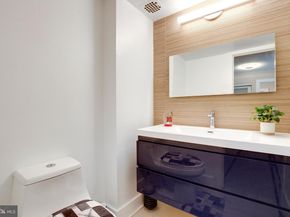 203 Yoakum Parkway 1520, Alexandria VA 22304