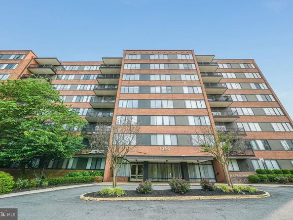 4390 Lorcom Lane 810, Arlington VA 22207