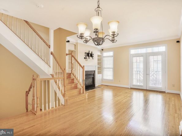 811 Water Place, Alexandria VA 22314