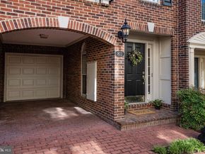 811 Water Place, Alexandria VA 22314