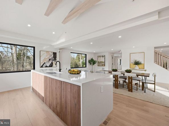 9200 Cedar Lane, Bethesda MD 20814