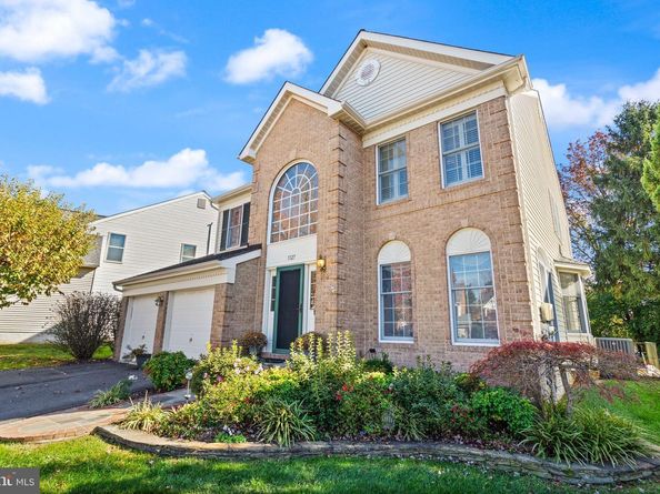 1327 Murray Downs Way, Reston VA 20194