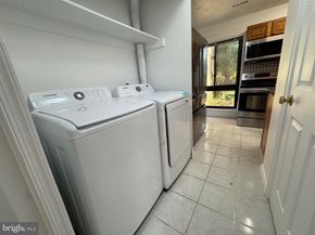 349 Reneau Way, Herndon VA 20170