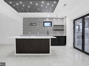 1047 Welsh Road, Huntingdon Valley PA 19006