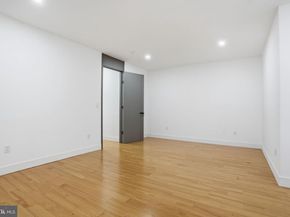 1047 Welsh Road, Huntingdon Valley PA 19006