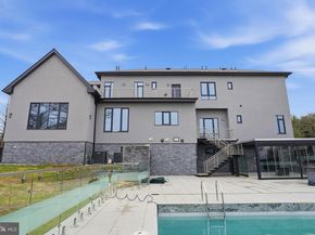 1047 Welsh Road, Huntingdon Valley PA 19006