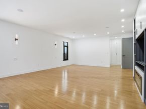 1047 Welsh Road, Huntingdon Valley PA 19006