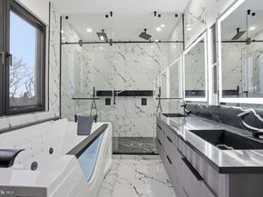 1047 Welsh Road, Huntingdon Valley PA 19006