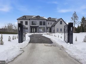 1047 Welsh Road, Huntingdon Valley PA 19006