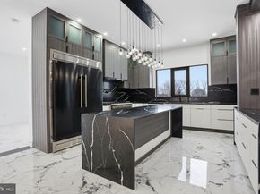 1047 Welsh Road, Huntingdon Valley PA 19006