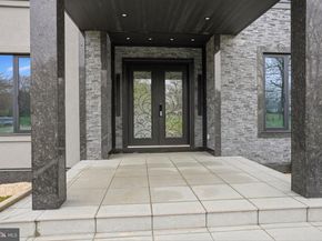 1047 Welsh Road, Huntingdon Valley PA 19006