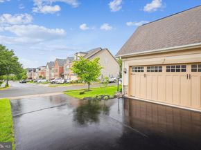 47666 Paulsen Square, Potomac Falls VA 20165