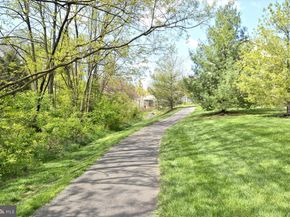 47666 Paulsen Square, Potomac Falls VA 20165