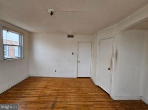 8127 Farnsworth Street, Philadelphia PA 19152