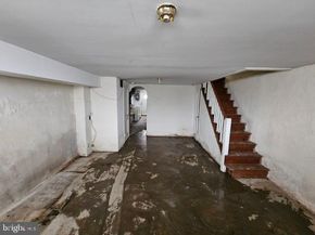 8127 Farnsworth Street, Philadelphia PA 19152