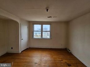 8127 Farnsworth Street, Philadelphia PA 19152