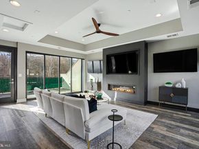 8215 River Road, Bethesda MD 20817