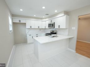 1018 Hoffnagle Place, Philadelphia PA 19111