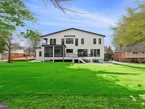 942 Dead Run Drive, Mclean VA 22101