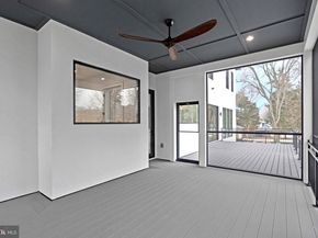 942 Dead Run Drive, Mclean VA 22101