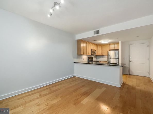 888 N Quincy Street 307, Arlington VA 22203