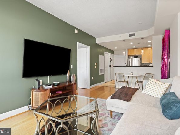 3600 S Glebe Road 414W, Arlington VA 22202