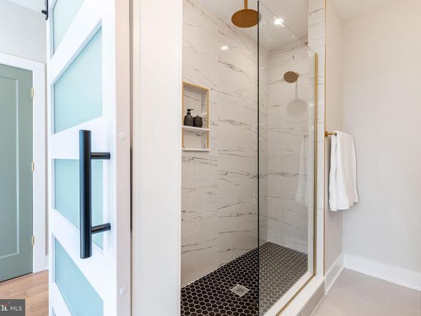 2033 Dickinson Street, Philadelphia PA 19146