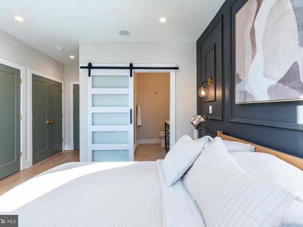 2033 Dickinson Street, Philadelphia PA 19146