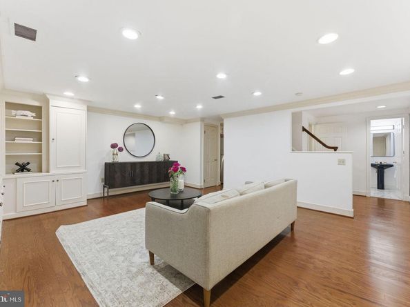 4354 Westover Place NW, Washington DC 20016