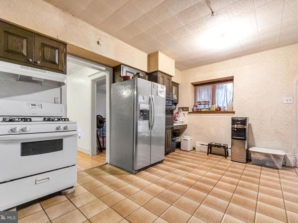 817 Ashbourne Road, Cheltenham PA 19012