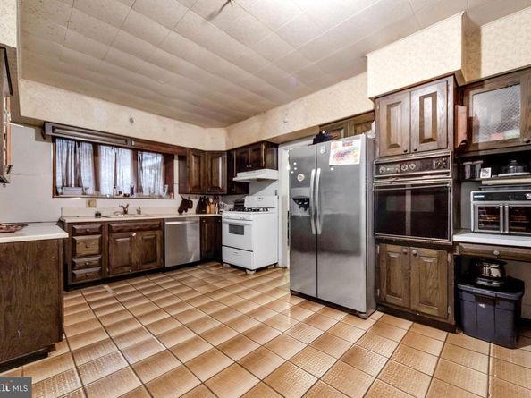 817 Ashbourne Road, Cheltenham PA 19012