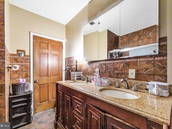 817 Ashbourne Road, Cheltenham PA 19012