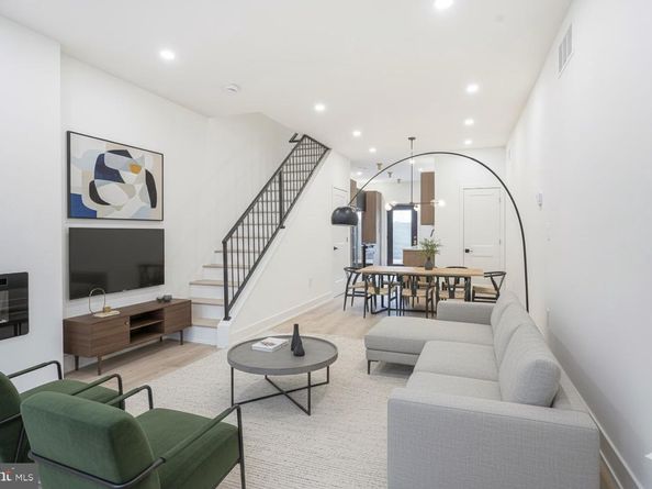 1115 Fitzgerald Street, Philadelphia PA 19148