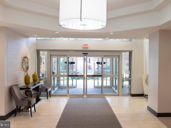 1225 Martha Custis Drive PH 1602, Alexandria VA 22302