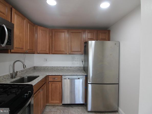 1225 Martha Custis Drive PH 1602, Alexandria VA 22302