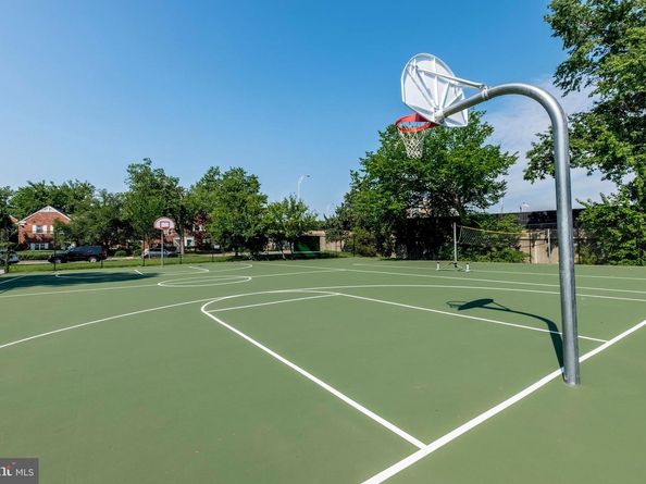 1225 Martha Custis Drive PH 1602, Alexandria VA 22302