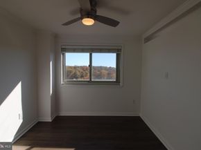 1225 Martha Custis Drive PH 1602, Alexandria VA 22302