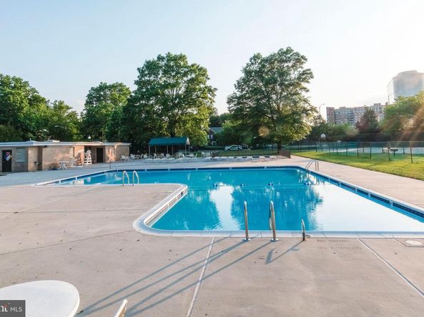 1225 Martha Custis Drive PH 1602, Alexandria VA 22302