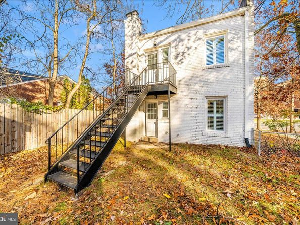 300 49TH Street NE, Washington DC 20019