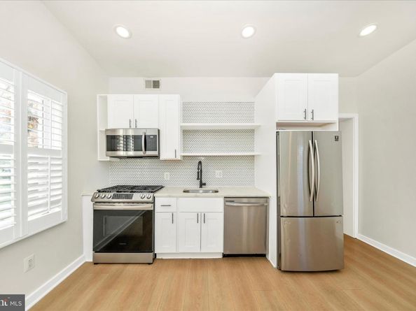 300 49TH Street NE, Washington DC 20019