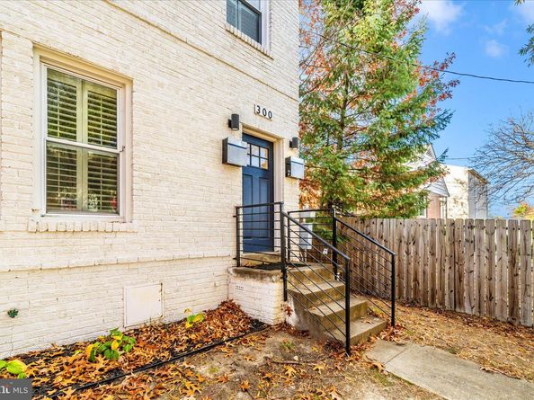 300 49TH Street NE, Washington DC 20019