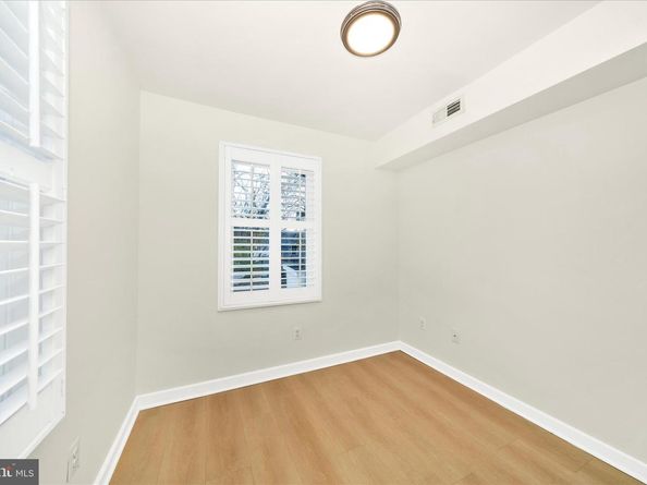 300 49TH Street NE, Washington DC 20019