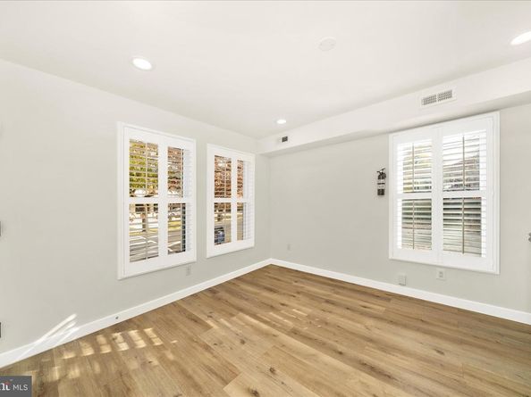 300 49TH Street NE, Washington DC 20019