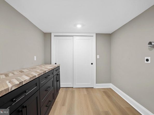 2214 Mount Vernon Street, Philadelphia PA 19130