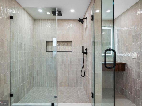 2214 Mount Vernon Street, Philadelphia PA 19130